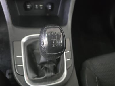 2018 Hyundai Elantra Base 4DR HATCHBACK - Photo 17 - Hamilton, OH 45015