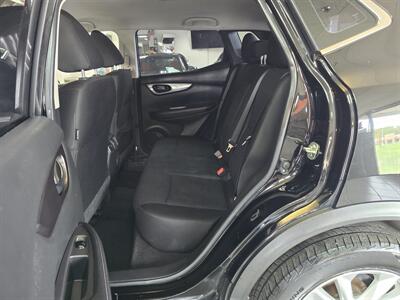 2019 Nissan Rogue S 4DR WAGON - Photo 10 - Hamilton, OH 45015