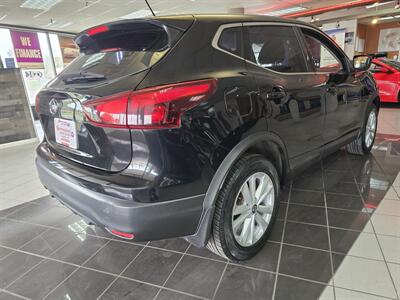 2019 Nissan Rogue S 4DR WAGON - Photo 4 - Hamilton, OH 45015
