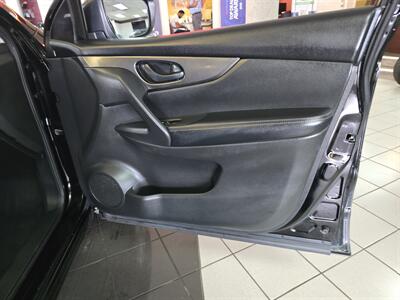 2019 Nissan Rogue S 4DR WAGON - Photo 12 - Hamilton, OH 45015