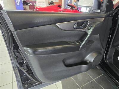 2019 Nissan Rogue S 4DR WAGON - Photo 7 - Hamilton, OH 45015