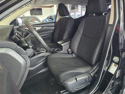 2019 Nissan Rogue S 4DR WAGON - Photo 9 - Hamilton, OH 45015