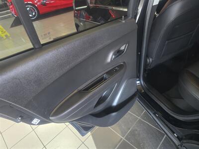 2021 Chevrolet Trax LT - Photo 10 - Hamilton, OH 45015