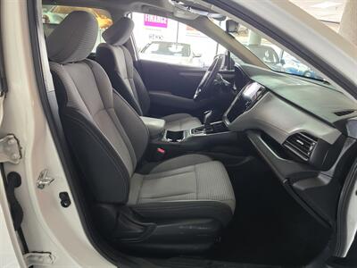 2022 Subaru Outback Premium 4DR CROSSOVER AWD   - Photo 15 - Hamilton, OH 45015