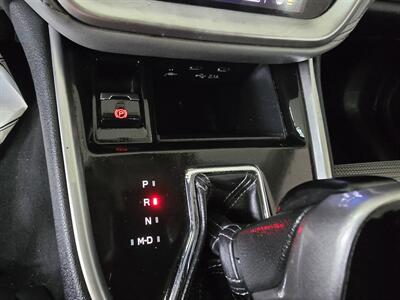 2022 Subaru Outback Premium 4DR CROSSOVER AWD   - Photo 24 - Hamilton, OH 45015