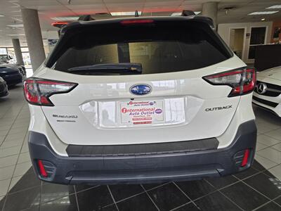 2022 Subaru Outback Premium 4DR CROSSOVER AWD   - Photo 2 - Hamilton, OH 45015