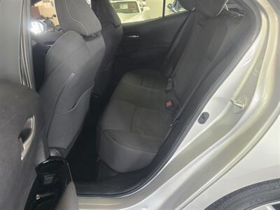 2020 Toyota Corolla SE 4DR HATCHBACK   - Photo 11 - Hamilton, OH 45015