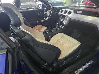 2015 Ford Mustang EcoBoost Premium   - Photo 16 - Hamilton, OH 45015