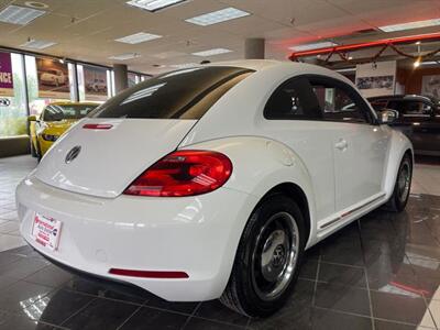 2013 Volkswagen Beetle 2.5L PZEV 2DR HATCHBACK   - Photo 5 - Hamilton, OH 45015