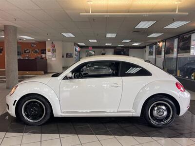 2013 Volkswagen Beetle 2.5L PZEV 2DR HATCHBACK   - Photo 1 - Hamilton, OH 45015
