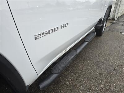 2021 Chevrolet Silverado 2500 HD Work Truck 4DR EXTENDED CAB 4X4   - Photo 21 - Hamilton, OH 45015