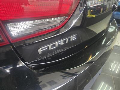 2019 Kia Rio S 4DR SEDAN   - Photo 22 - Hamilton, OH 45015