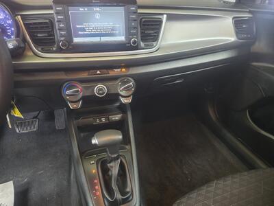 2019 Kia Rio S 4DR SEDAN   - Photo 19 - Hamilton, OH 45015