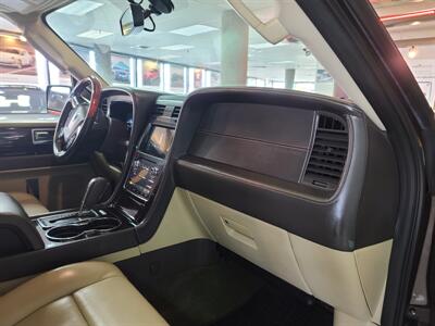 2016 Lincoln Navigator Reserve   - Photo 17 - Hamilton, OH 45015