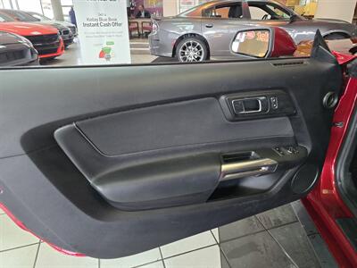 2018 Ford Mustang EcoBoost 2DR COUPE - Photo 7 - Hamilton, OH 45015