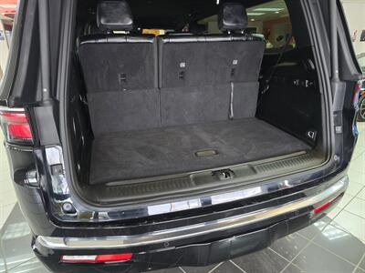 2024 Jeep Wagoneer Series II 4DR SUV 4X4   - Photo 21 - Hamilton, OH 45015