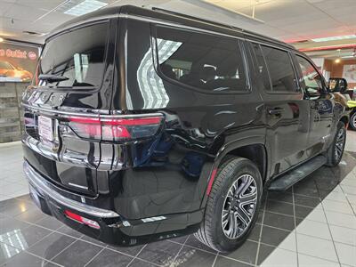 2024 Jeep Wagoneer Series II 4DR SUV 4X4   - Photo 4 - Hamilton, OH 45015