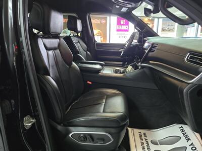 2024 Jeep Wagoneer Series II 4DR SUV 4X4   - Photo 17 - Hamilton, OH 45015