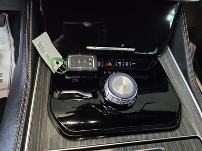 2024 Jeep Wagoneer Series II 4DR SUV 4X4   - Photo 25 - Hamilton, OH 45015