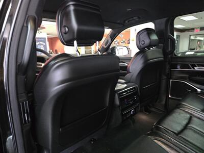 2024 Jeep Wagoneer Series II 4DR SUV 4X4   - Photo 11 - Hamilton, OH 45015