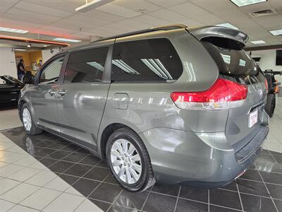 2012 Toyota Sienna XLE 7-Passenger 4DR MINI-VAN   - Photo 7 - Hamilton, OH 45015