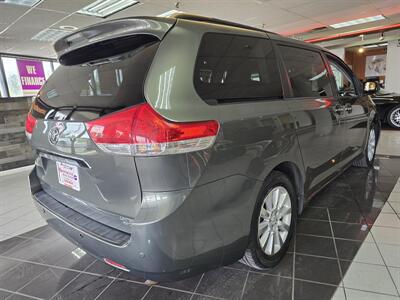 2012 Toyota Sienna XLE 7-Passenger 4DR MINI-VAN   - Photo 5 - Hamilton, OH 45015