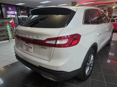 2018 Lincoln MKX Select 4DR SUV AWD   - Photo 7 - Hamilton, OH 45015