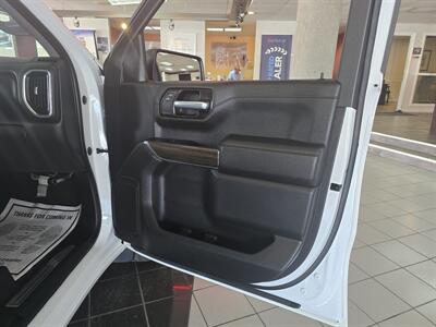 2021 Chevrolet Silverado 1500 RST   - Photo 12 - Hamilton, OH 45015