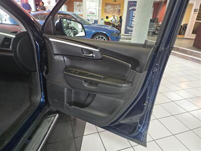 2010 Chevrolet Traverse LT 4DR SUV   - Photo 14 - Hamilton, OH 45015