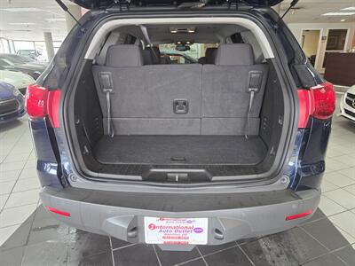 2010 Chevrolet Traverse LT 4DR SUV   - Photo 37 - Hamilton, OH 45015