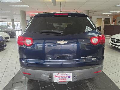 2010 Chevrolet Traverse LT 4DR SUV   - Photo 5 - Hamilton, OH 45015