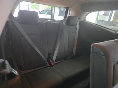 2010 Chevrolet Traverse LT 4DR SUV   - Photo 20 - Hamilton, OH 45015