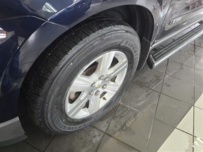 2010 Chevrolet Traverse LT 4DR SUV   - Photo 41 - Hamilton, OH 45015