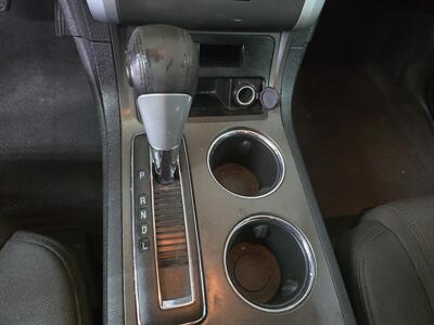 2010 Chevrolet Traverse LT 4DR SUV   - Photo 23 - Hamilton, OH 45015