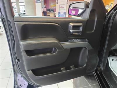 2018 Chevrolet Silverado 1500 LT 4DR EXTENDED CAB 4X4   - Photo 9 - Hamilton, OH 45015