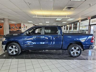 2024 RAM 1500 Laramie CREW CAB /HEMI   - Photo 2 - Hamilton, OH 45015