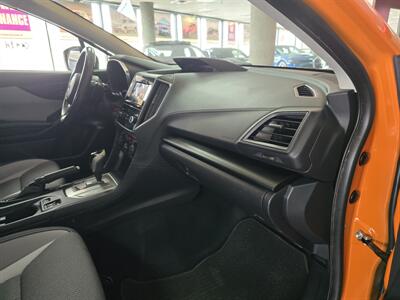 2018 Subaru Crosstrek 2.0i Premium 4DR WAGON AWD   - Photo 12 - Hamilton, OH 45015