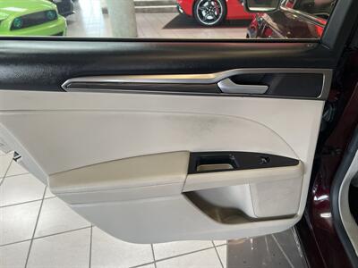 2018 Ford Fusion SE 4DR SEDAN AWD   - Photo 23 - Hamilton, OH 45015
