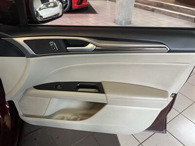 2018 Ford Fusion SE 4DR SEDAN AWD   - Photo 29 - Hamilton, OH 45015