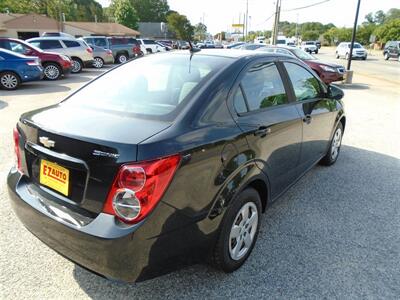 2013 Chevrolet Sonic LS Auto   - Photo 3 - Newport News, VA 23605