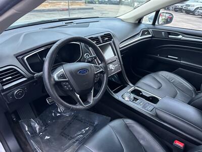 2018 Ford Fusion Hybrid Titanium   - Photo 9 - Madison, WI 53716