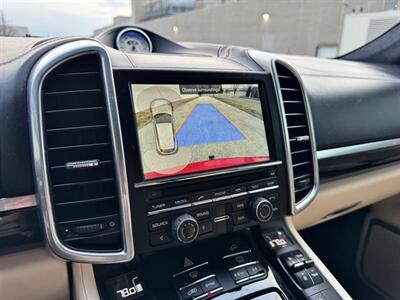 2016 Porsche Cayenne Turbo   - Photo 32 - Madison, WI 53716