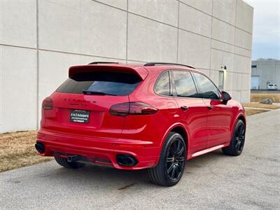 2016 Porsche Cayenne Turbo   - Photo 12 - Madison, WI 53716