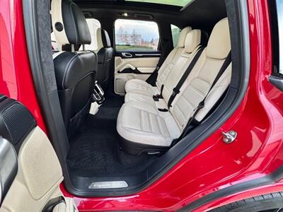 2016 Porsche Cayenne Turbo   - Photo 28 - Madison, WI 53716