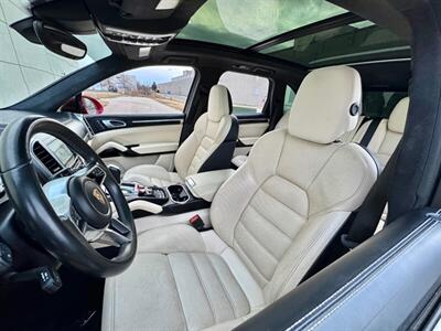 2016 Porsche Cayenne Turbo   - Photo 24 - Madison, WI 53716