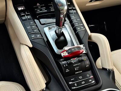 2016 Porsche Cayenne Turbo   - Photo 33 - Madison, WI 53716