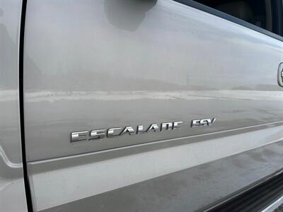 2006 Cadillac Escalade ESV   - Photo 31 - Madison, WI 53716