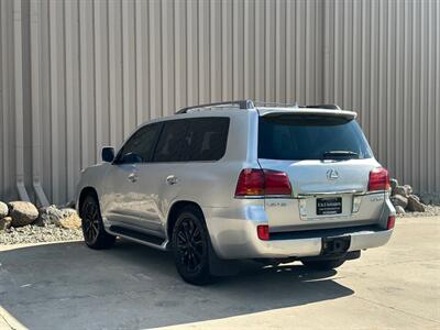 2009 Lexus LX 570   - Photo 10 - Madison, WI 53716