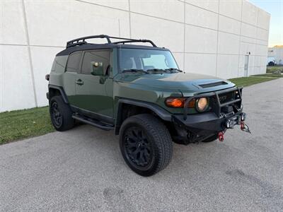 2014 Toyota FJ Cruiser - Photo 5 - Madison, WI 53716