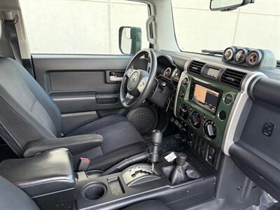 2014 Toyota FJ Cruiser - Photo 18 - Madison, WI 53716